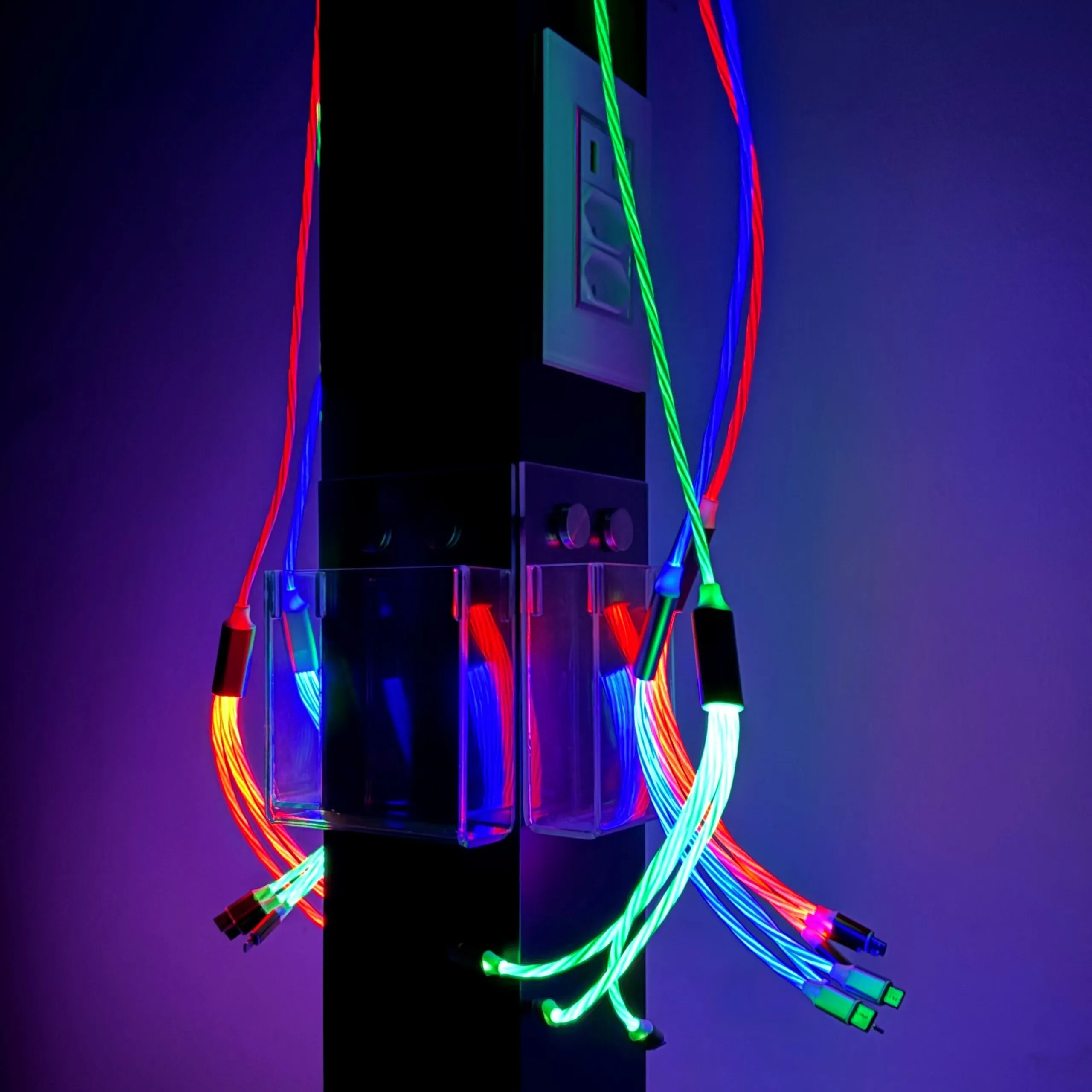 Totem Carregador com cabo de led