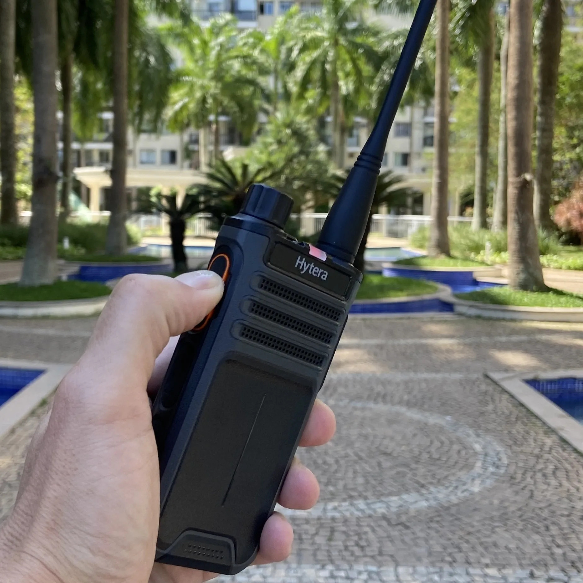 Onda Certa - Hytera BP516 no condomínio