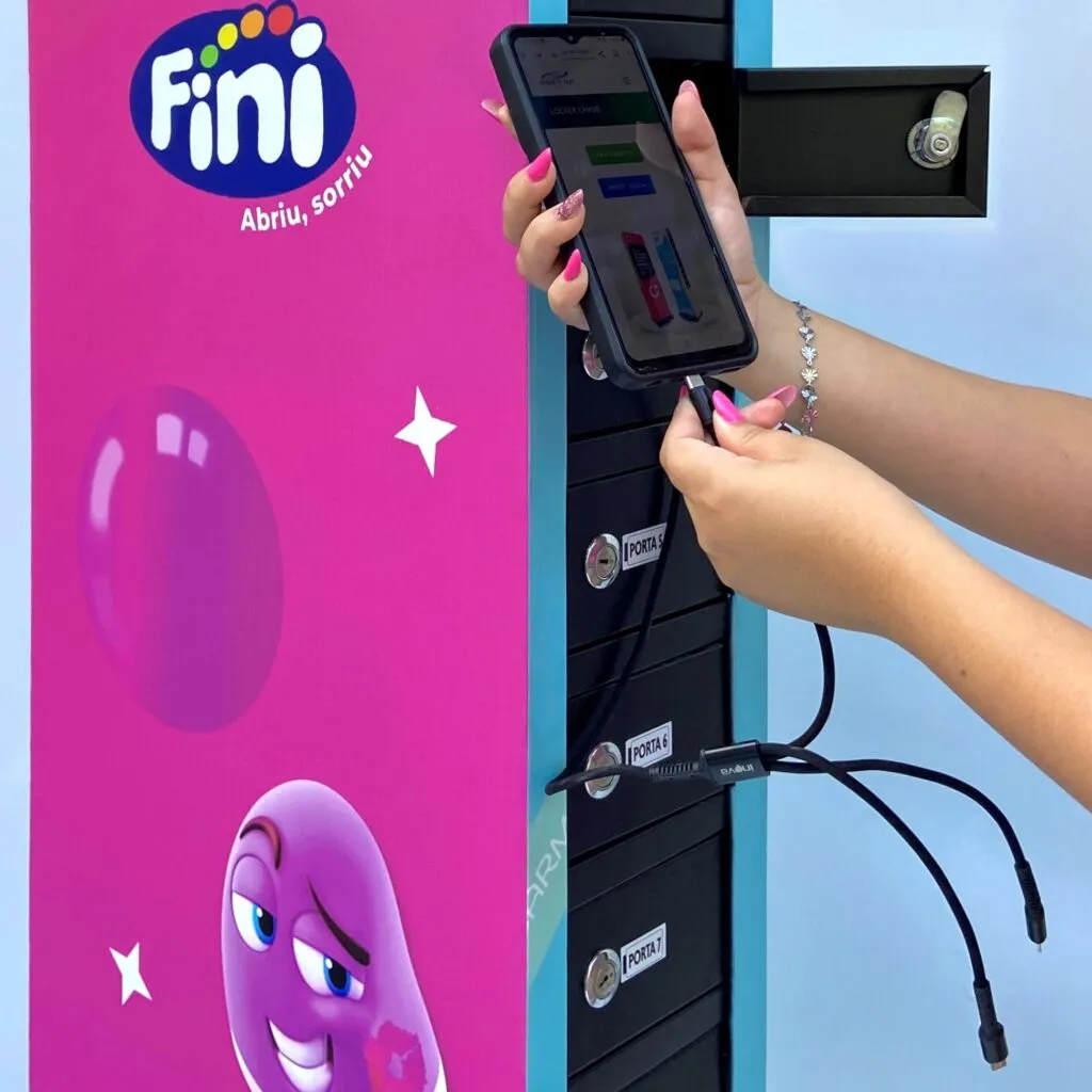 Totem Carregador de Celular para eventos